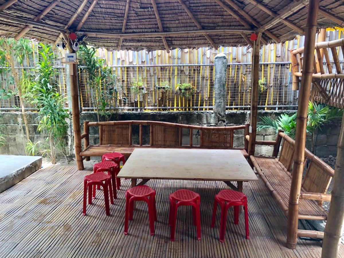 Lionfish Backpackers Malapascua (Adults Only) Hostel Ngoại thất bức ảnh