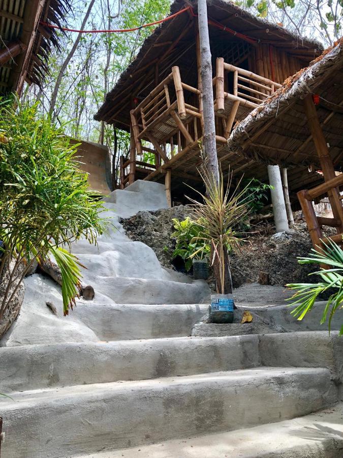 Lionfish Backpackers Malapascua (Adults Only) Hostel Ngoại thất bức ảnh