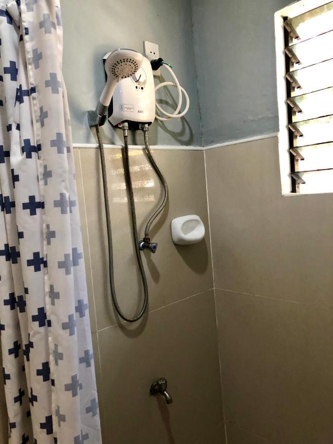 Lionfish Backpackers Malapascua (Adults Only) Hostel Ngoại thất bức ảnh