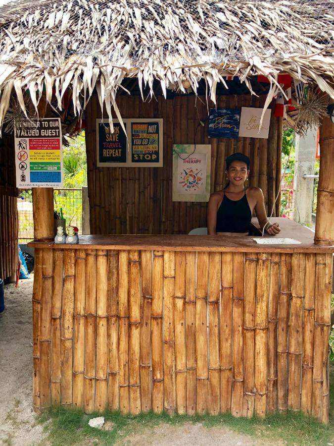 Lionfish Backpackers Malapascua (Adults Only) Hostel Ngoại thất bức ảnh